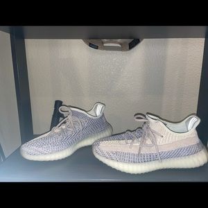 Yeezy Boost 350 V2